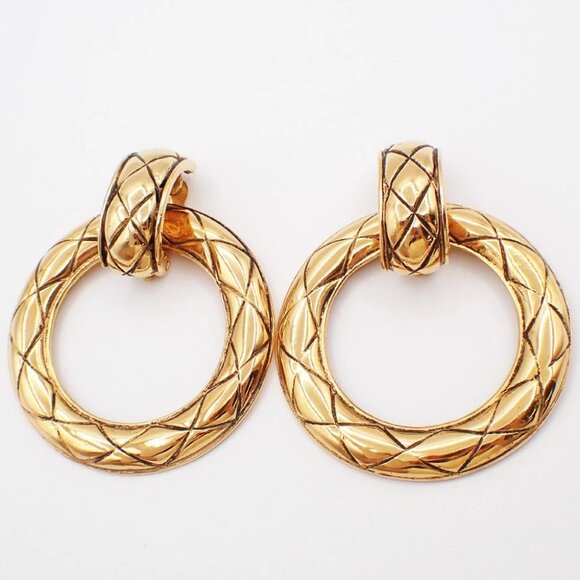 CHANEL Quilted Hoop Earrings Large Clip-On Gold GHW France Vintage - Picture 1 of 13